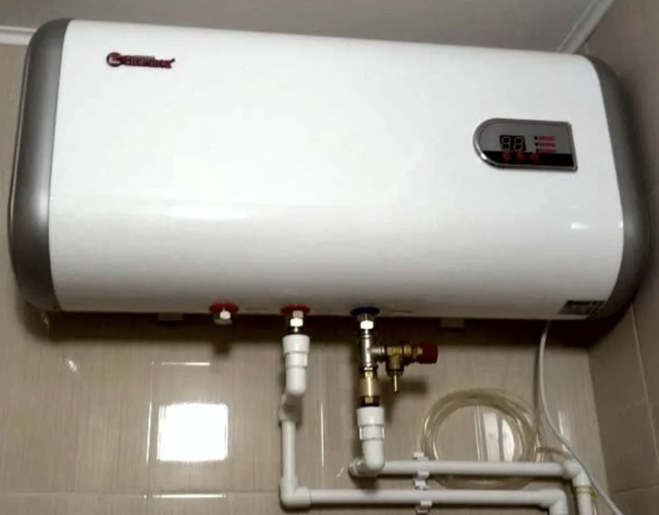 Установка накопительного бойлера Установка накопительного водонагревателя